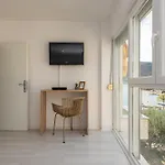Holidays Roko - Sea View With Pool (adults Only) Apartamento Grebaštica