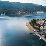 Holidays Roko - Sea View With Pool (adults Only) Apartamento Grebaštica