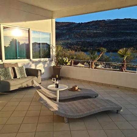 Apartment Holidays Roko
