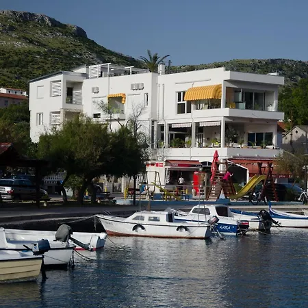 Holidays Roko * Grebaštica