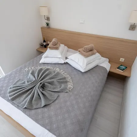 Daire Holidays Roko - Sea View With Pool (adults Only)