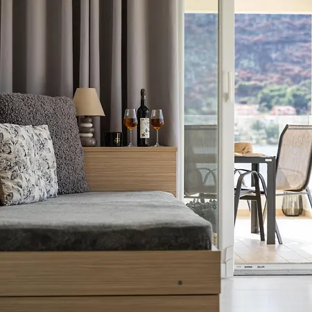 דירה Holidays Roko - Sea View With Pool (adults Only) *