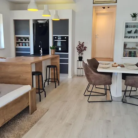 Апартаменты Holidays Roko - Sea View With Pool (adults Only)