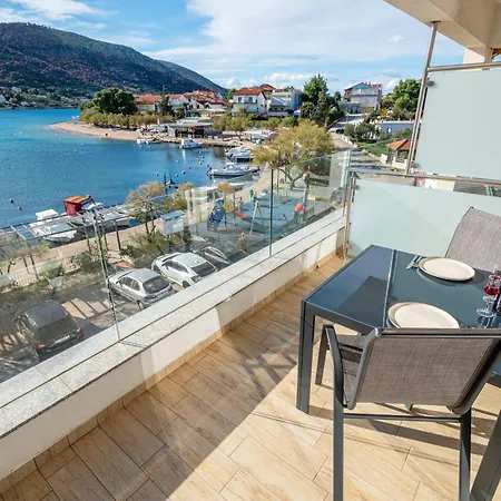 Apartment Holidays Roko