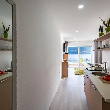 Апартаменты Holidays Roko - Sea View With Pool (adults Only)