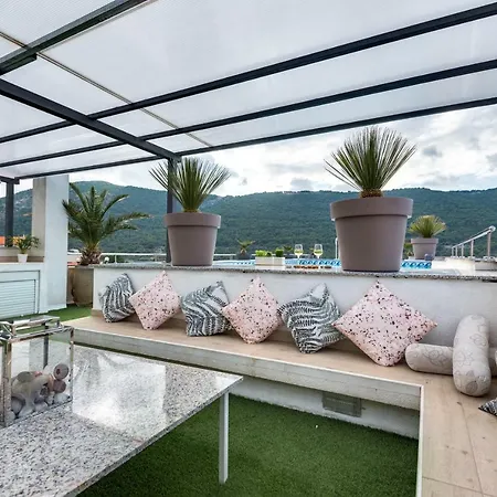 Holidays Roko - Sea View With Pool (adults Only) דירה Grebaštica