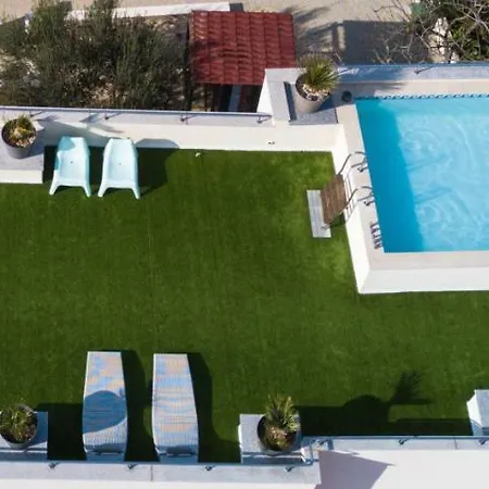 Holidays Roko Apartment
