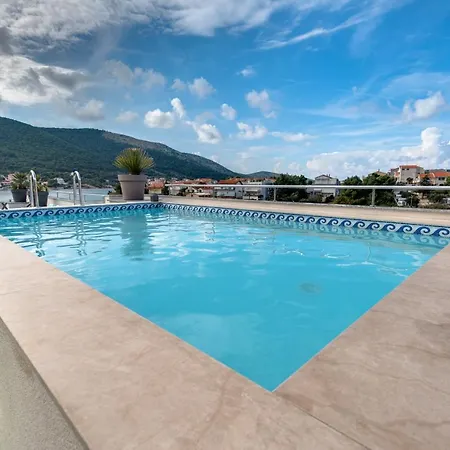Apartman Holidays Roko - Sea View With Pool (adults Only)