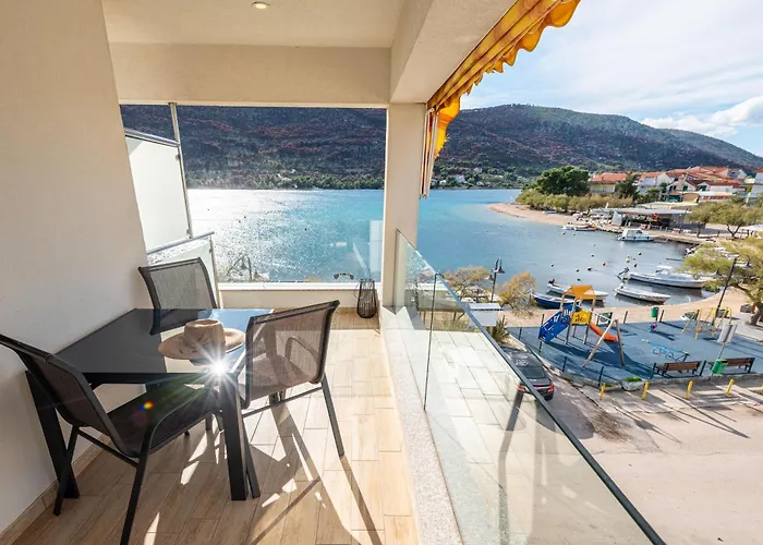 Holidays Roko - Sea View Apartments With Pool (Adults Only) * Grebaštica
