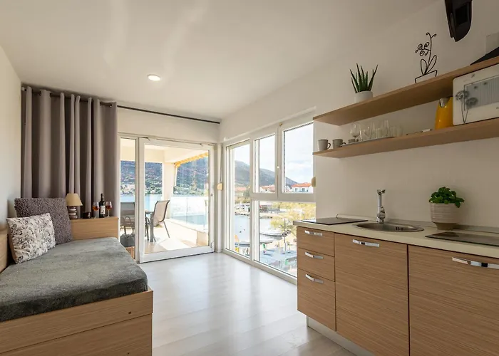 Holidays Roko - Sea View With Pool (adults Only) Grebaštica